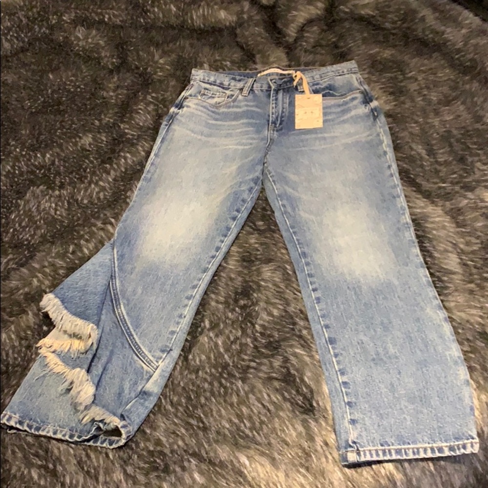 NWT Chelsea & Violet Fringed Jeans 28